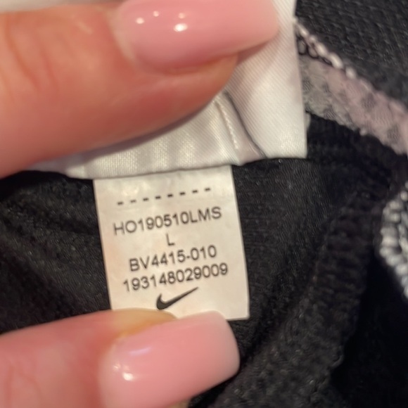 Nike Dri-Fit Long Sleeve Kids Size L - Picture 5 of 12